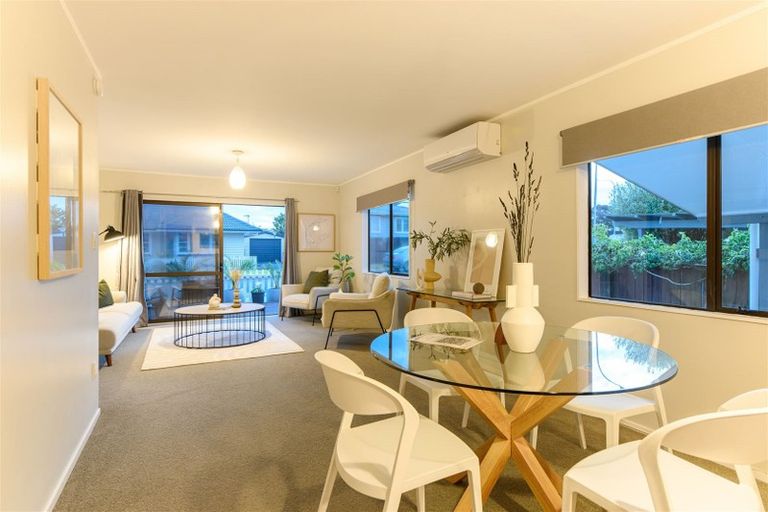 Photo of property in 2/18 Gloria Avenue, Te Atatu Peninsula, Auckland, 0610