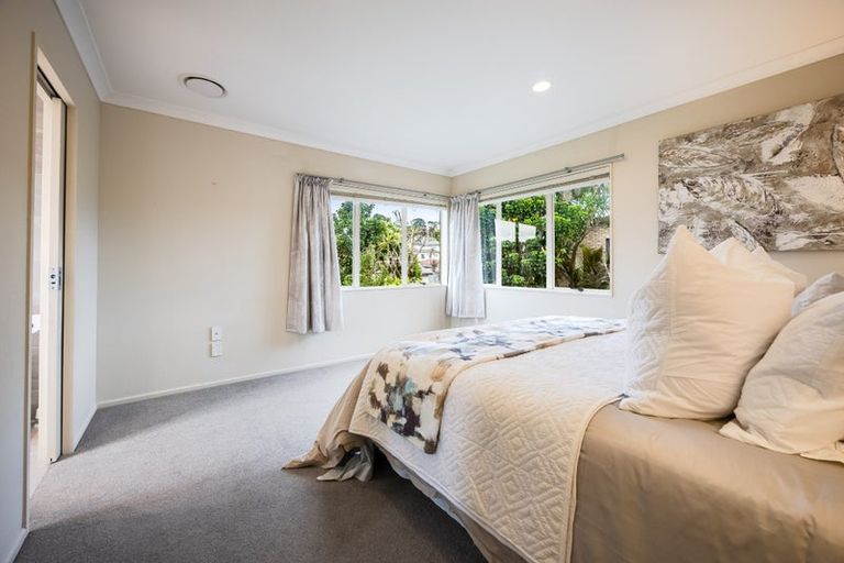 Photo of property in 23 South Kensington Way, Henderson, Auckland, 0612