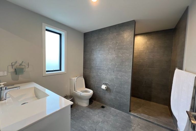 Photo of property in 16 Mcgibbon Lane, Jacks Point, 9371