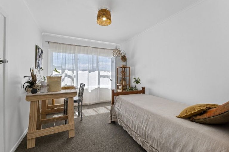 Photo of property in 16 Rosendale Avenue, Spotswood, New Plymouth, 4310