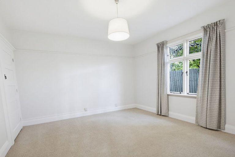 Photo of property in 19 Till Street, South Hill, Oamaru, 9400
