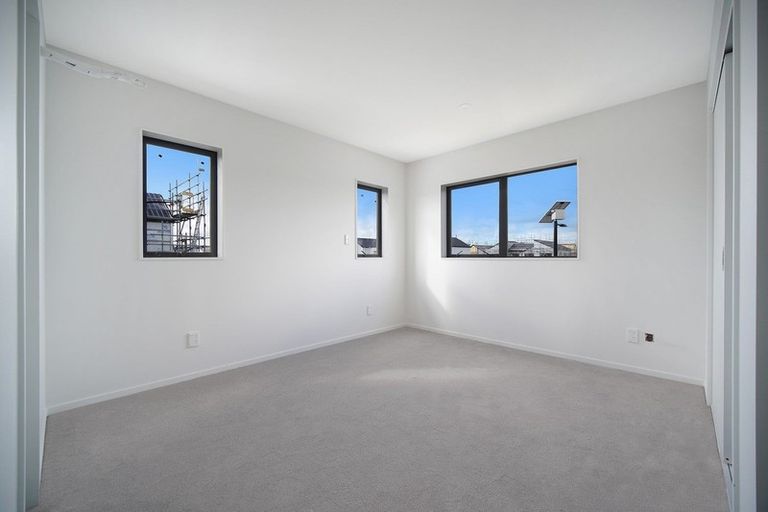 Photo of property in 141 Grove Road, Papakura, 2110