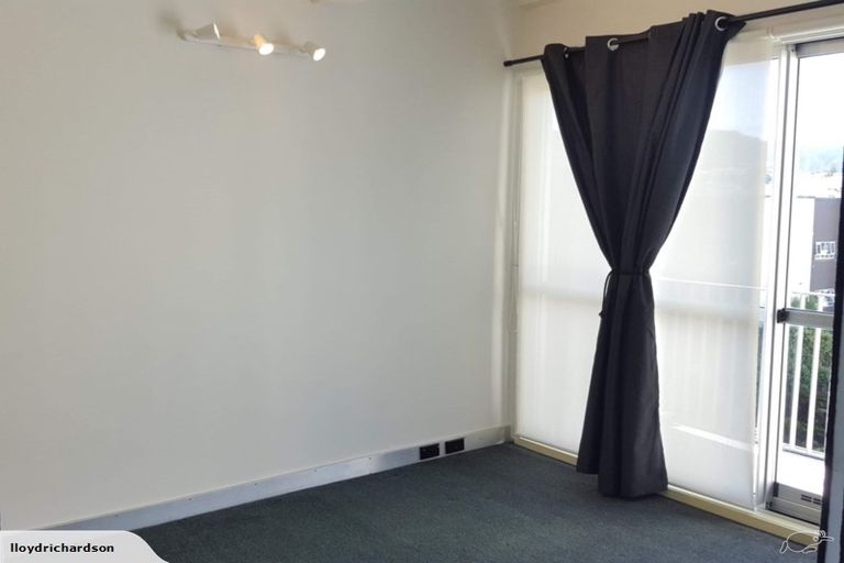 Photo of property in Qba Apartments, 3i/51 Webb Street, Mount Cook, Wellington, 6011