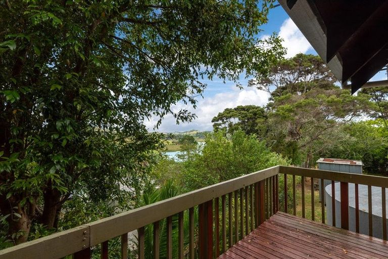 Photo of property in 9 Poplar Road, Stanmore Bay, Whangaparaoa, 0932