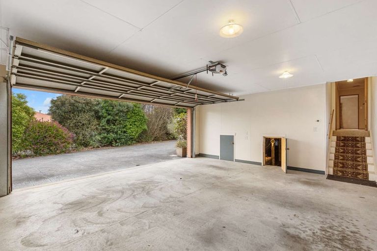Photo of property in 5 Wanganui Road, Marton, 4710