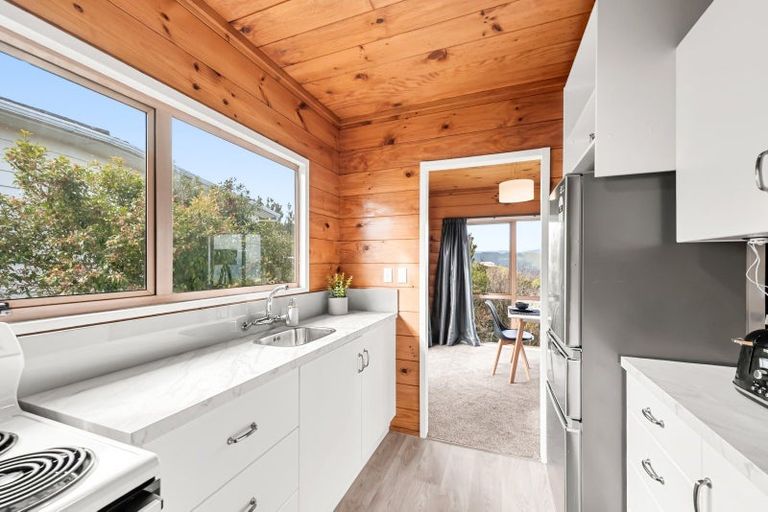 Photo of property in 12 Laurel Grove, Maungaraki, Lower Hutt, 5010