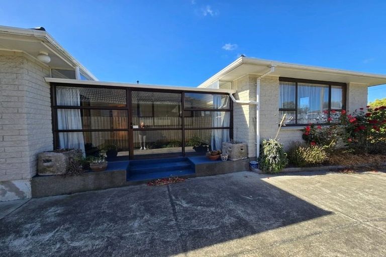 Photo of property in 20 Gladson Avenue, Sockburn, Christchurch, 8042