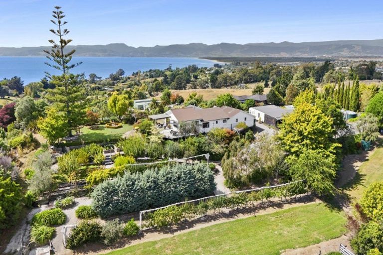 Photo of property in 208 Pomona Road, Ruby Bay, Upper Moutere, 7173