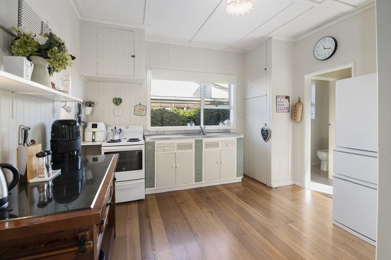 Photo of property in 4 Reeve Street, Levin, 5510
