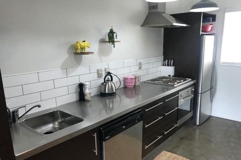 Photo of property in Mondrian Townhouses, 1/24 Hanson Street, Mount Cook, Wellington, 6021