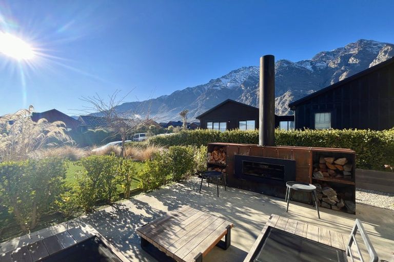 Photo of property in 20 Mckellar Drive, Jacks Point, Queenstown, 9371