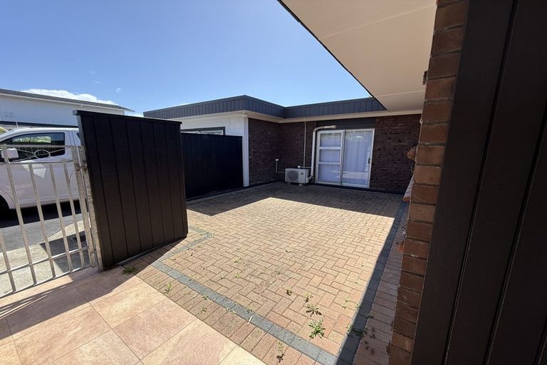 Photo of property in 1/35 Vivian Wilson Drive, Eastern Beach, Auckland, 2012