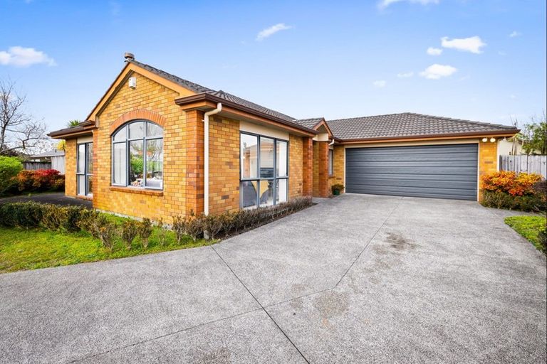 Photo of property in 8 Russett Grove, Henderson, Auckland, 0612