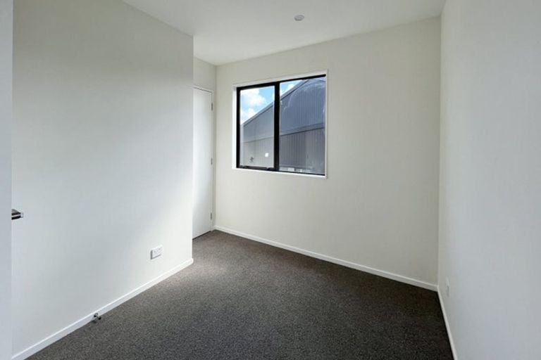 Photo of property in 1/25 Jabuka Street, Glen Eden, 0602