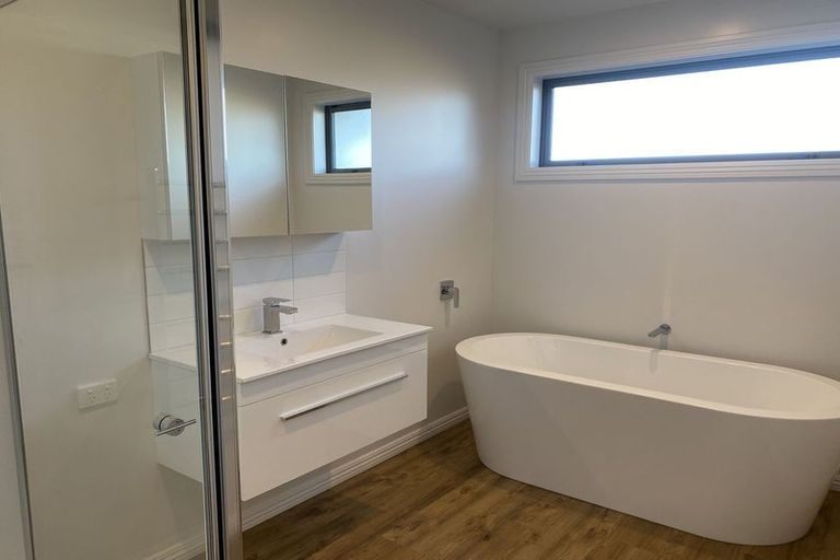 Photo of property in 5 Eyles Street, Marshland, Christchurch, 8083