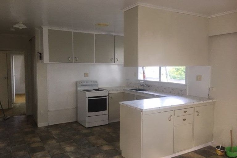 Photo of property in 32 Porter Crescent, Helensville, 0800