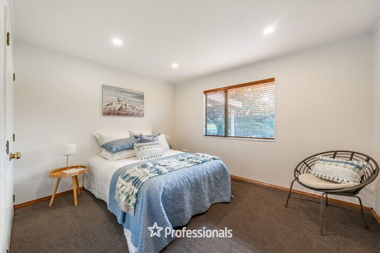 Photo of property in 16 Haast Close, Kelson, Lower Hutt, 5010