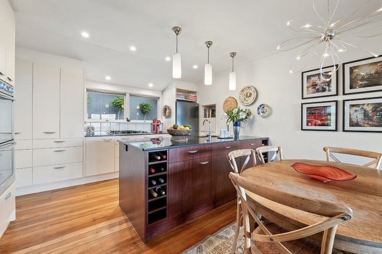 Photo of property in 1/15 Karitane Drive, Cashmere, Christchurch, 8022