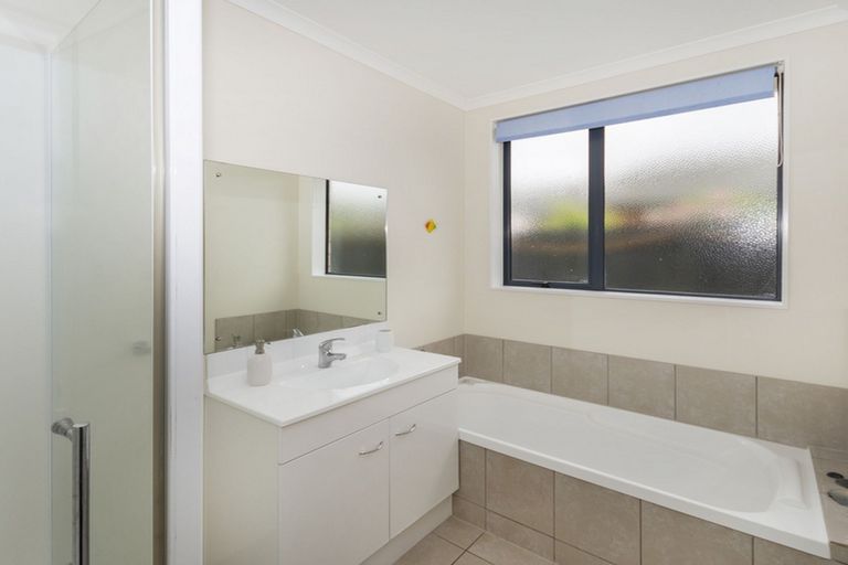 Photo of property in 74 Kaiwaka Road, Waiuku, 2123