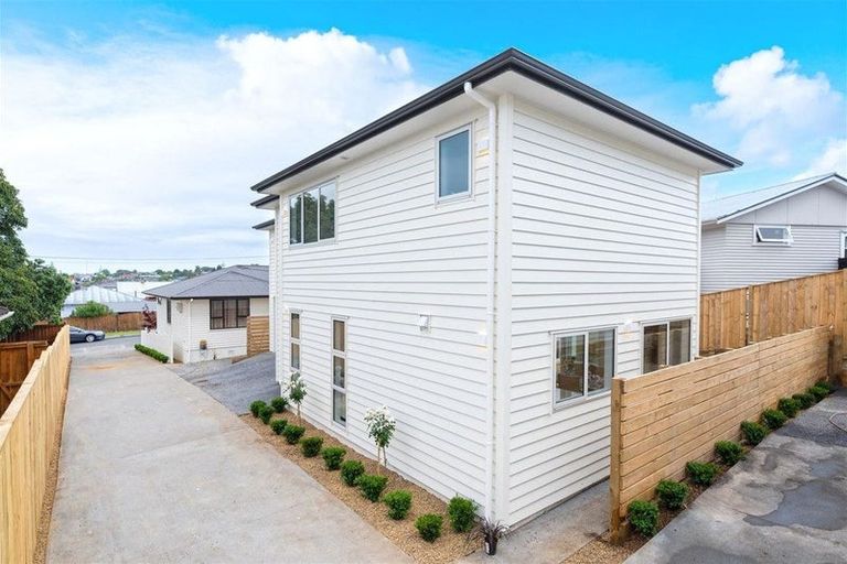 Photo of property in 14a Coniston Avenue, Te Atatu South, Auckland, 0610