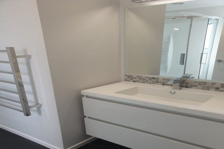 Photo of property in 10/13u Beale Street, Hamilton East, Hamilton, 3216