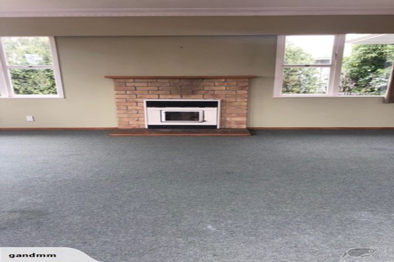 Photo of property in 90 Gloria Avenue, Te Atatu Peninsula, Auckland, 0610