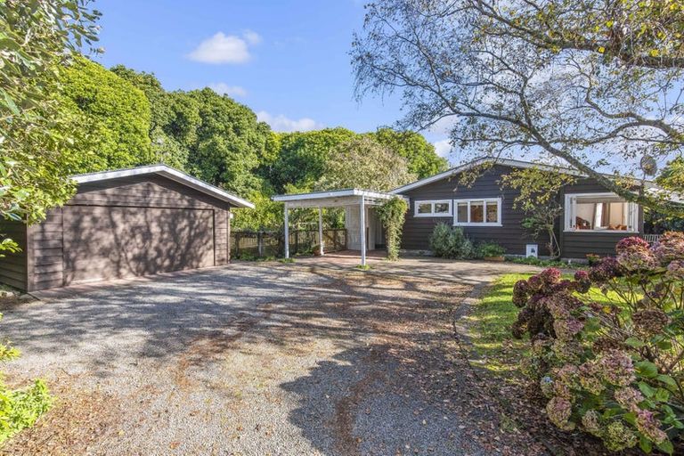 Photo of property in 46 Kohekohe Road, Waikanae, 5036