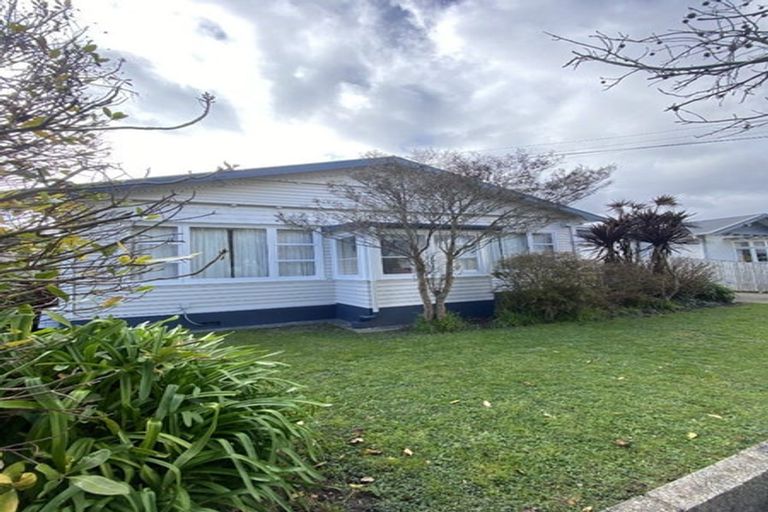 Photo of property in 13 Te Mome Road, Alicetown, Lower Hutt, 5010