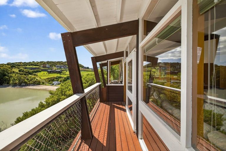 Photo of property in 393 Marine Drive, Charteris Bay, Governors Bay, 8971
