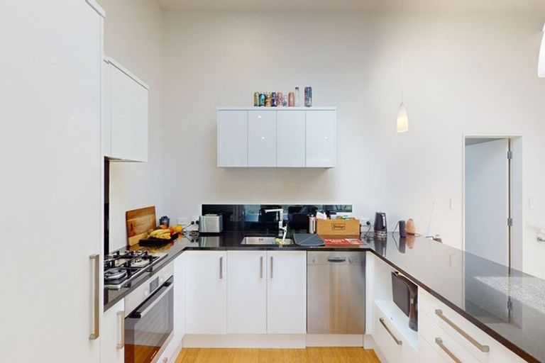 Photo of property in 1c Hungerford Road, Lyall Bay, Wellington, 6022