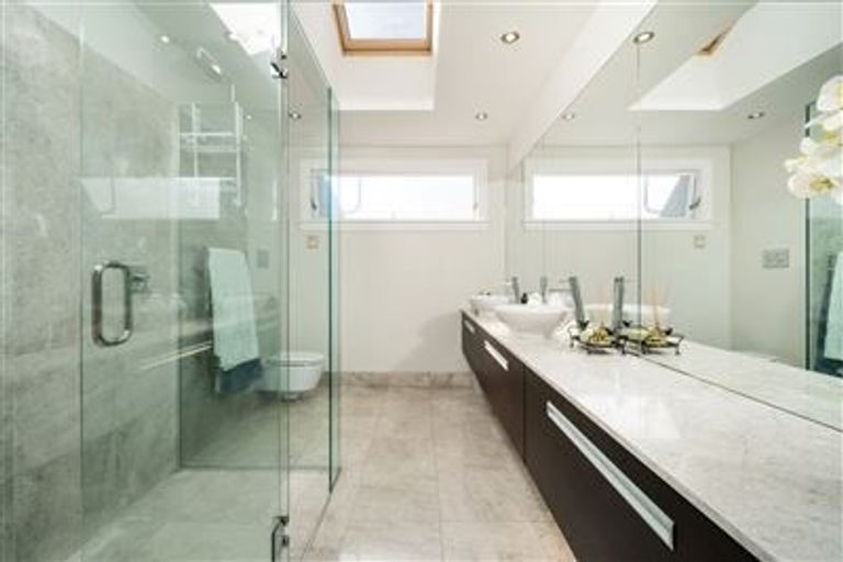Photo of property in 41 Seaview Avenue, Northcote, Auckland, 0627