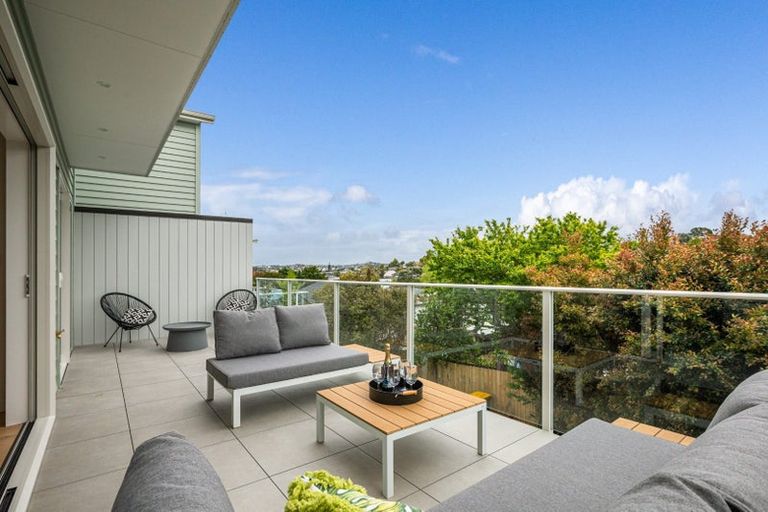 Photo of property in 55b Merriefield Avenue, Forrest Hill, Auckland, 0620