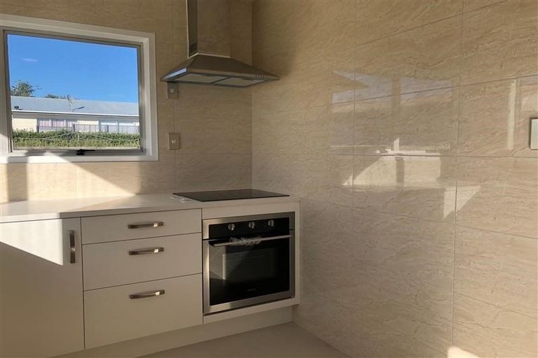 Photo of property in 1/47 Moire Road, Massey, Auckland, 0614