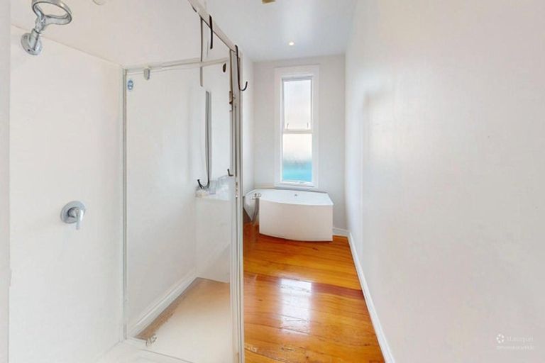 Photo of property in 9 Hereford Street, West End, Palmerston North, 4410