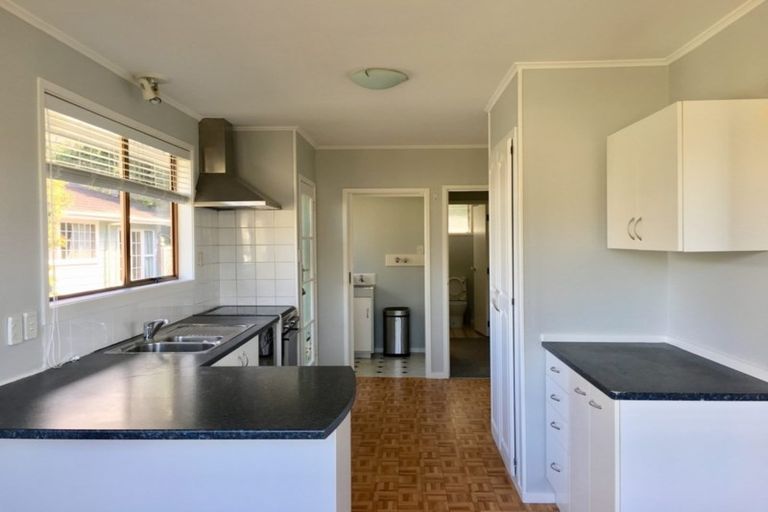Photo of property in 13 Freya Place, Torbay, Auckland, 0630