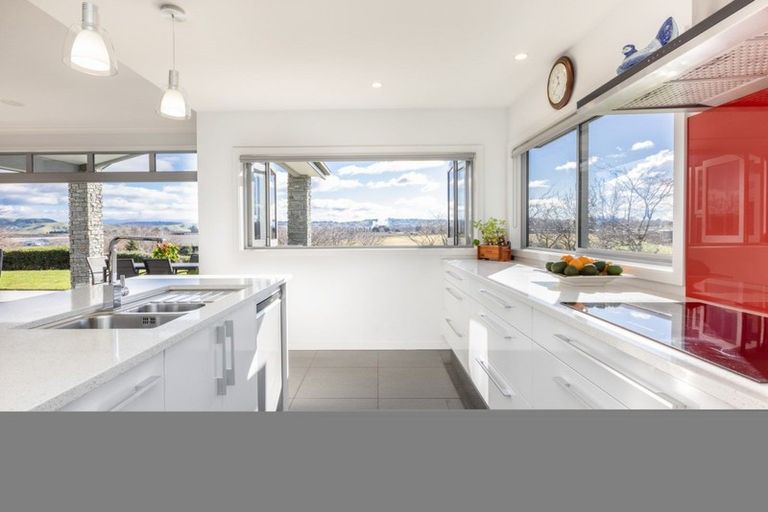 Photo of property in 672 Swamp Road, Puketapu, Napier, 4183