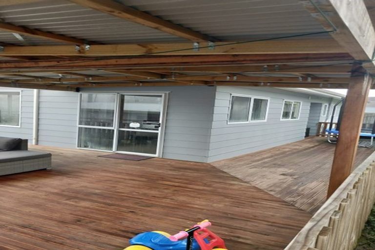 Photo of property in 57c Kamara Road, Glen Eden, Auckland, 0602