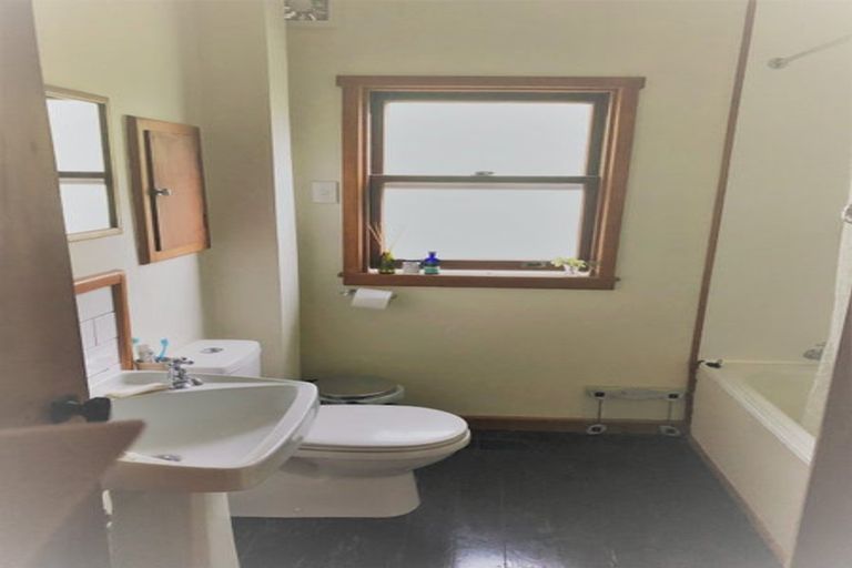 Photo of property in 55 Walter Street, The Glen, Dunedin, 9011