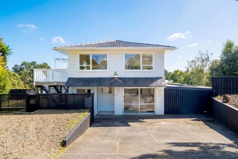 Photo of property in 34 Cyclarama Crescent, Massey, Auckland, 0614
