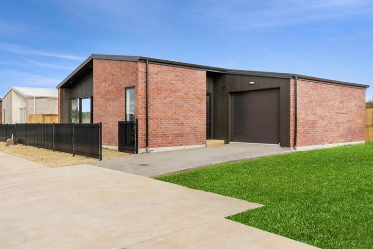 Photo of property in 18 One Haruru Street, Cambridge, 3493