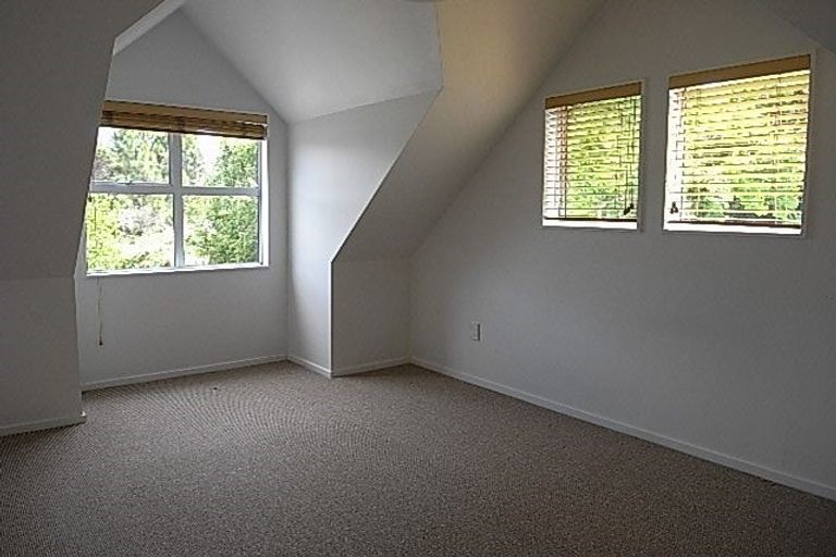 Photo of property in 2/53 Newington Road, Henderson, Auckland, 0612