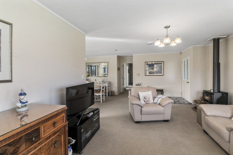 Photo of property in 36 Easton Way, Levin, 5510