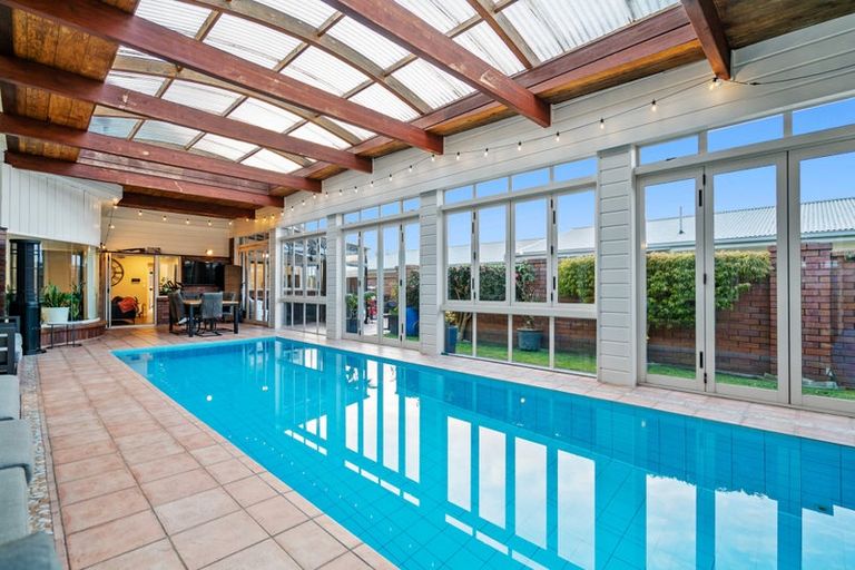 Photo of property in 27 Beach Road, Pahurehure, Papakura, 2113