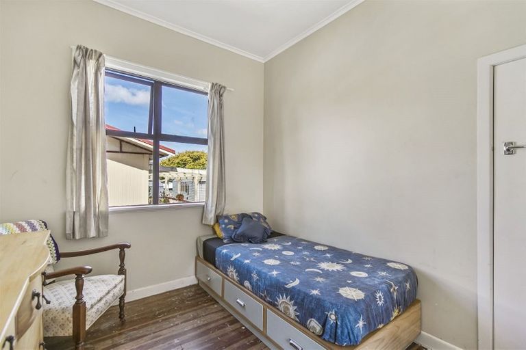 Photo of property in 1/11 Hayward Road, Papatoetoe, Auckland, 2025