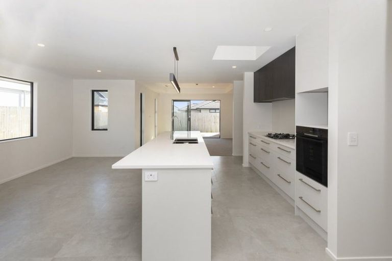 Photo of property in 19 Timara Crescent, Marshland, Christchurch, 8083