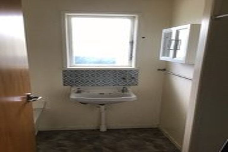 Photo of property in 2 Cobham Crescent, Waipukurau, 4200