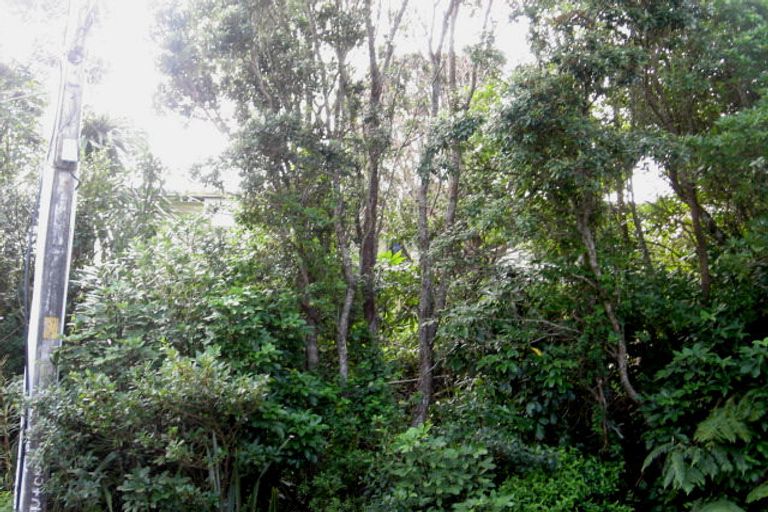 Photo of property in 22 Bourbon Terrace, Karori, Wellington, 6012