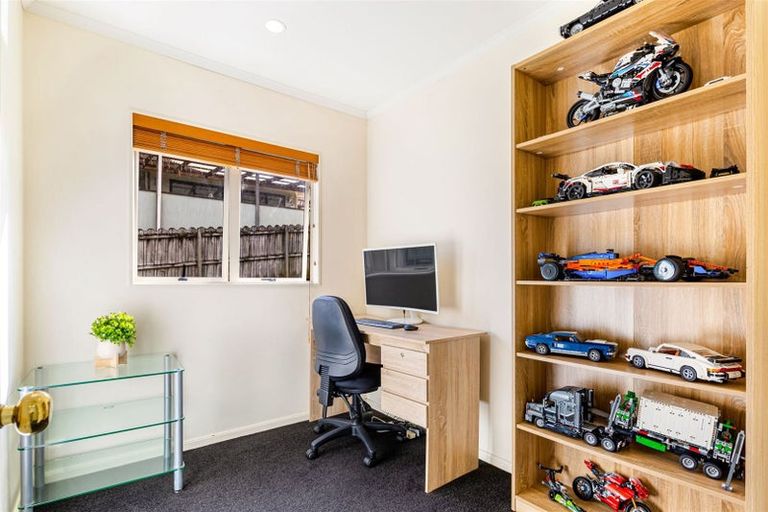 Photo of property in 157c Colwill Road, Massey, Auckland, 0614