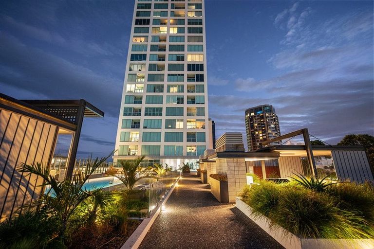 Photo of property in Sentinel Apartments, 1604/3 Northcroft Street, Takapuna, Auckland, 0622