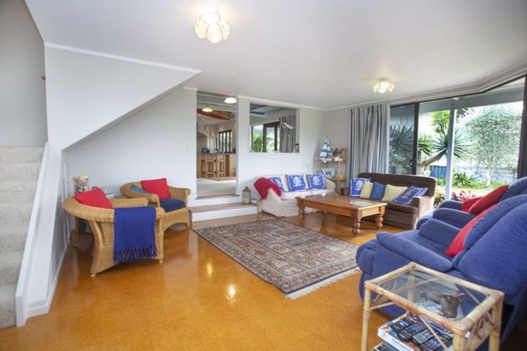 Photo of property in 503a Ocean Road, Whangamata, 3620
